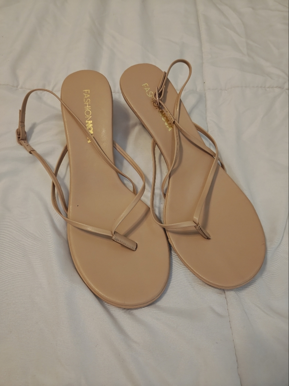 Fashion Nova Beige Strappy Kitten Heel Sandals - Size 7 - NWT New